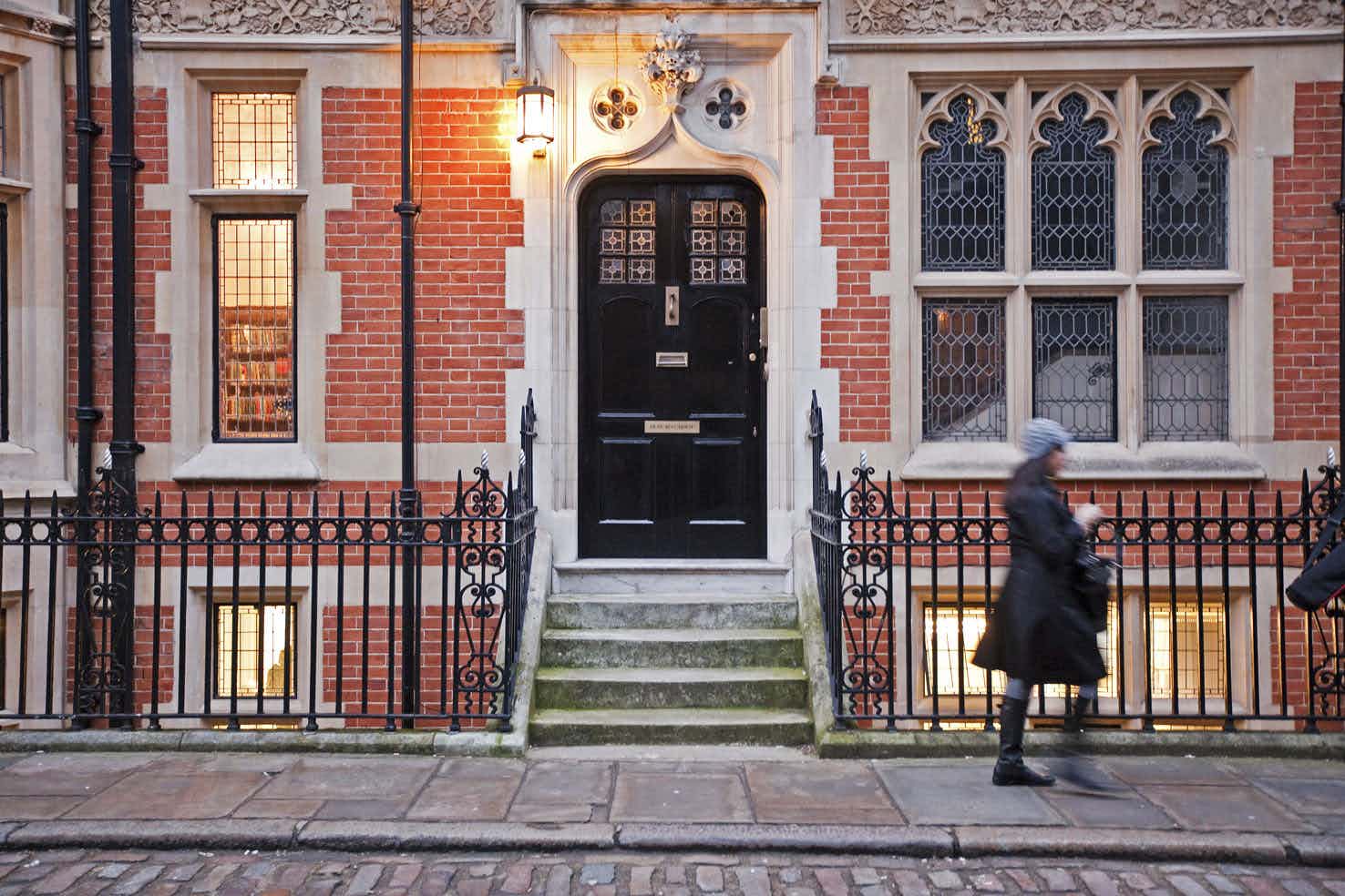 Hire Dean Rees House , Queen Mary Venues Mile End , London • HeadBox